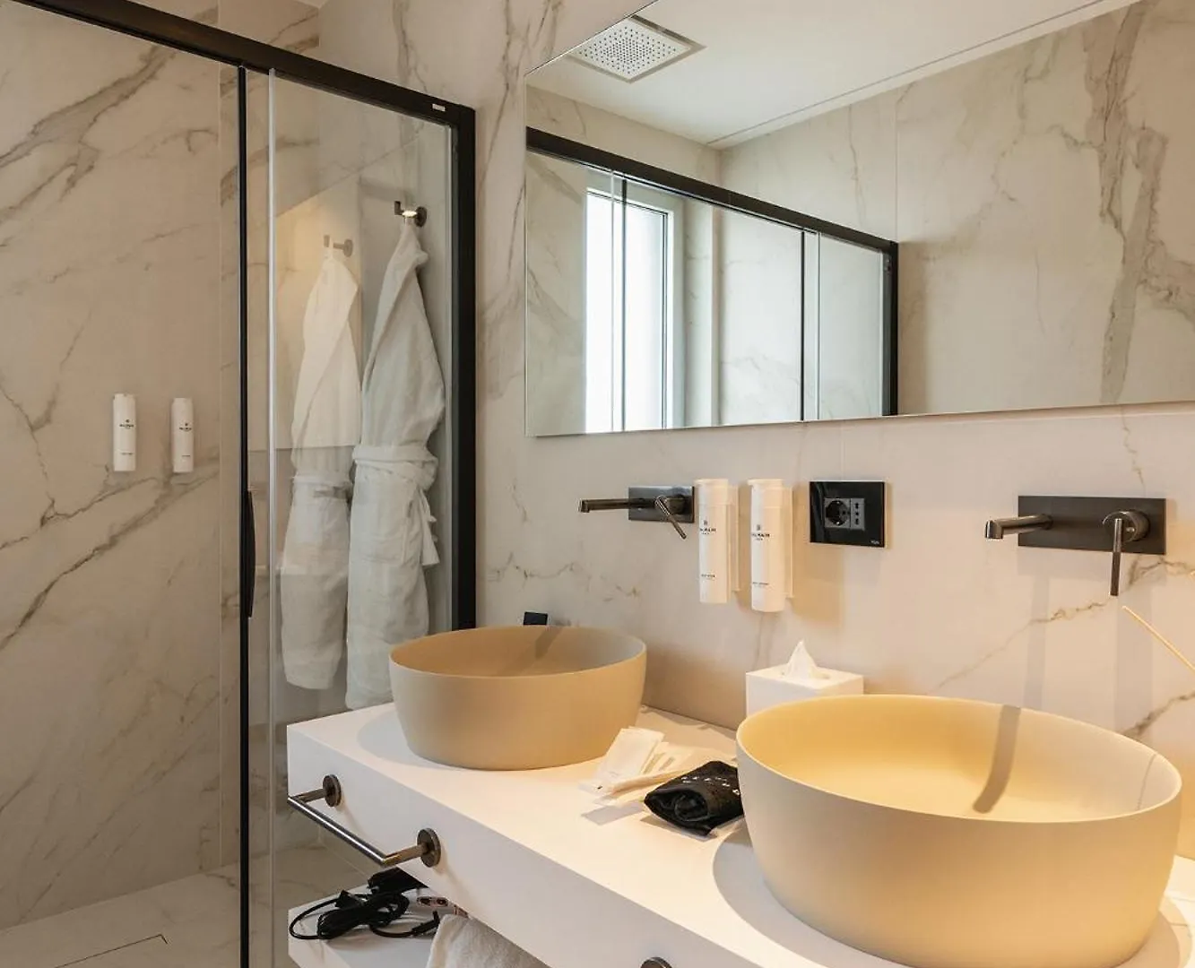 Green Park Penthouse Suite & Pool - Heated Pool - Bari Italy
