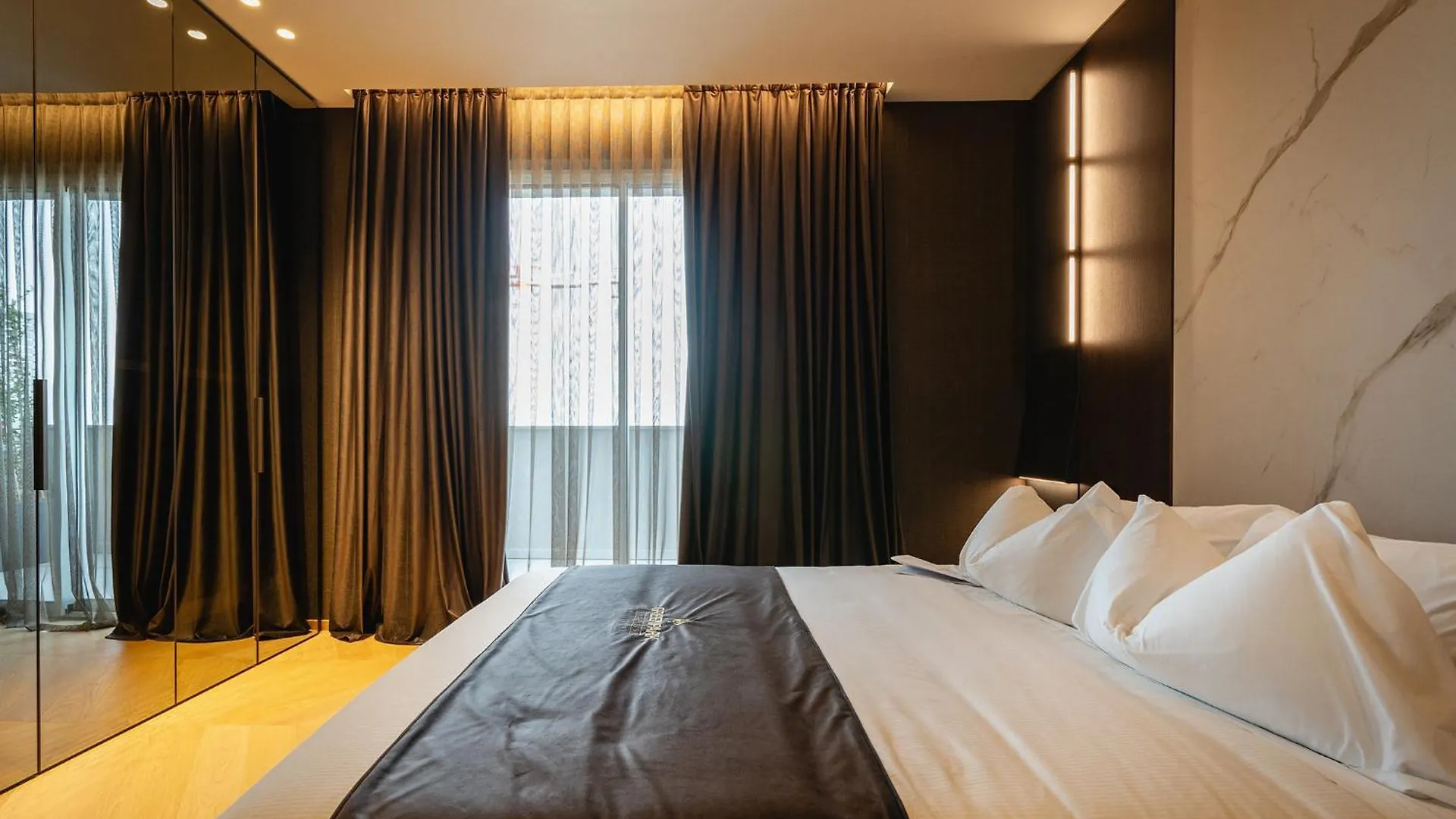 Green Park Penthouse Suite & Pool - Heated Pool - Bari 0*,  Italy